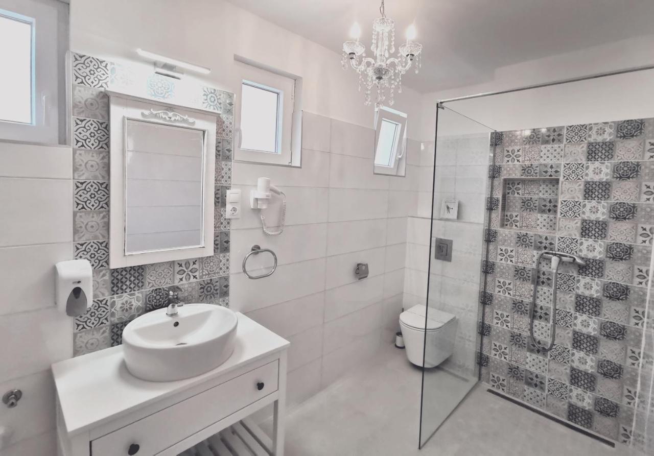 Family Garden Apartmanhaz Шиофок Экстерьер фото